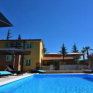  Bed & Breakfast Letorina And With Pool